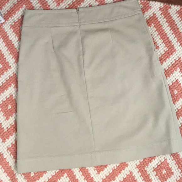 Banana Republic Khaki Skirt - Picture 5 of 5